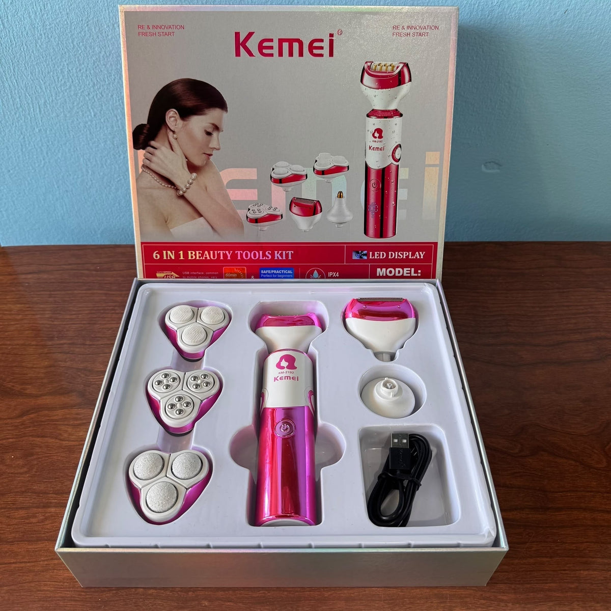 Kit de belleza 6 en 1 KM-2192
